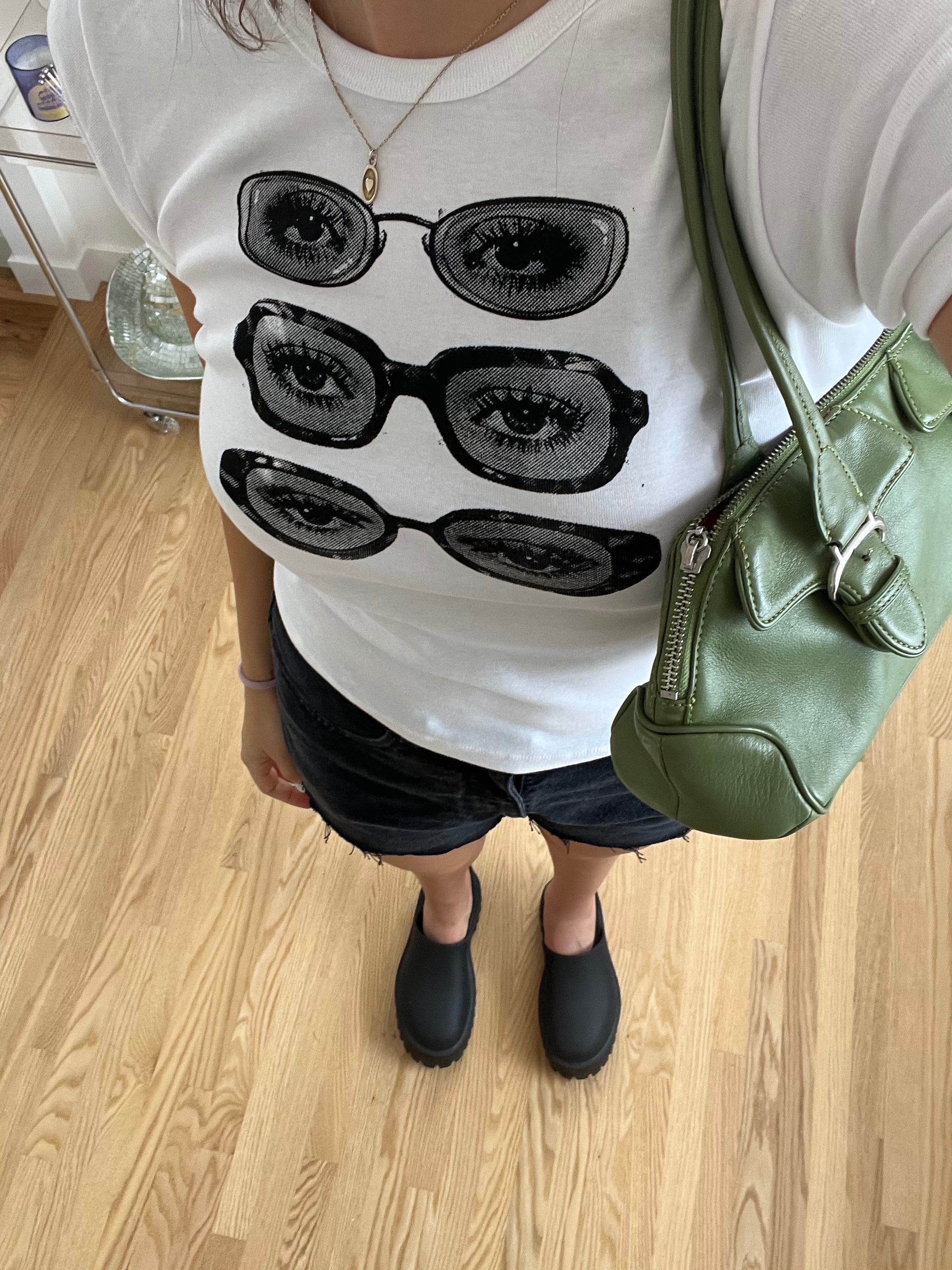 Sunnies Tee